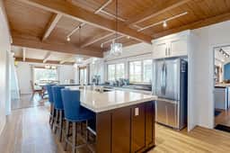 Vineyard Villa: Pool | Spa | Games Room | EV Char.